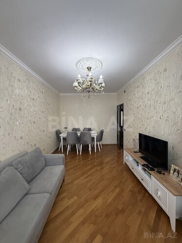 Продаётся 3-комн. вторичка 80 м², м. Ази Асланов, photo 1 from 20