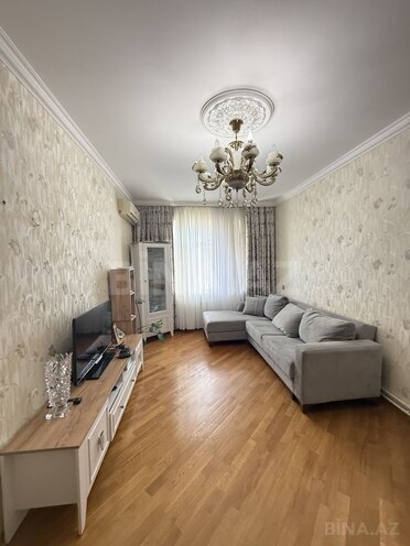 Продаётся 3-комн. вторичка 80 м², м. Ази Асланов, photo 3 from 20