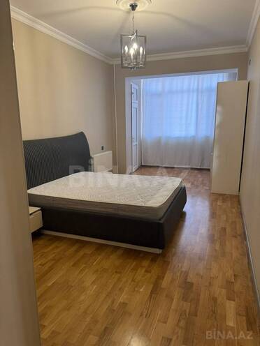 Сдаётся 3-комн. новостройка 110 м², м. 8 ноября, photo 1 from 11