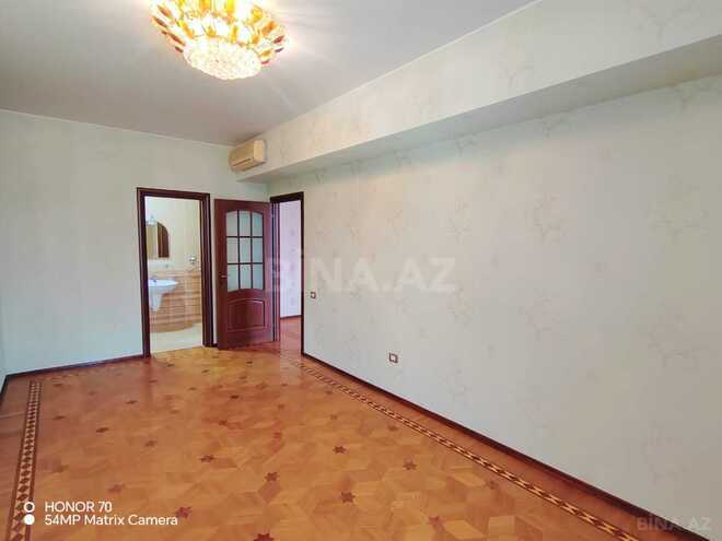 Satılır 5 otaqlı köhnə tikili 187 m², Nizami m., photo 3 from 7