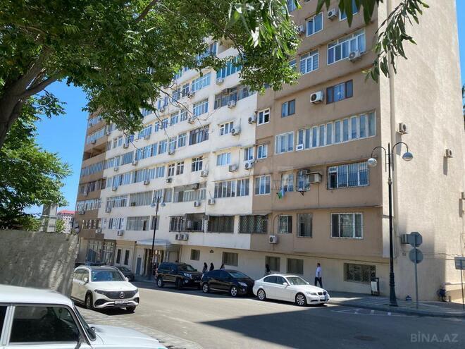 Satılır 5 otaqlı köhnə tikili 187 m², Nizami m., photo 1 from 7