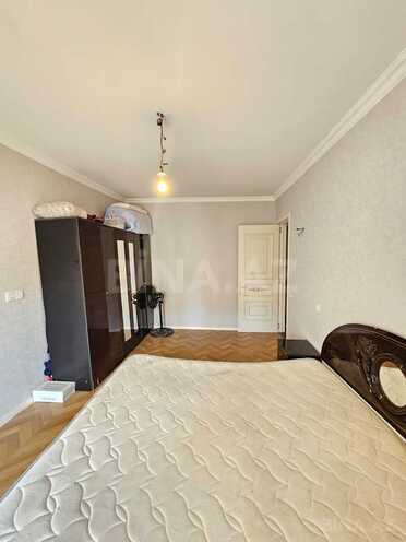 Satılır 4 otaqlı köhnə tikili 120 m², İnşaatçılar m., photo 11 from 17