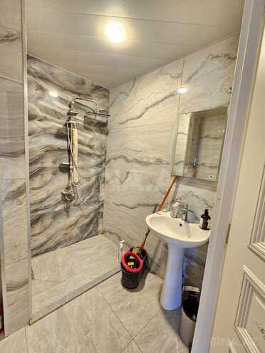 Satılır 4 otaqlı köhnə tikili 120 m², İnşaatçılar m., photo 16 from 17