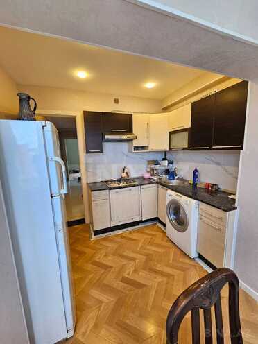 Satılır 4 otaqlı köhnə tikili 120 m², İnşaatçılar m., photo 7 from 17