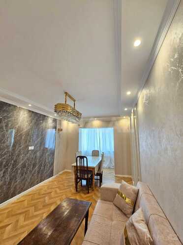 Satılır 4 otaqlı köhnə tikili 120 m², İnşaatçılar m., photo 3 from 17