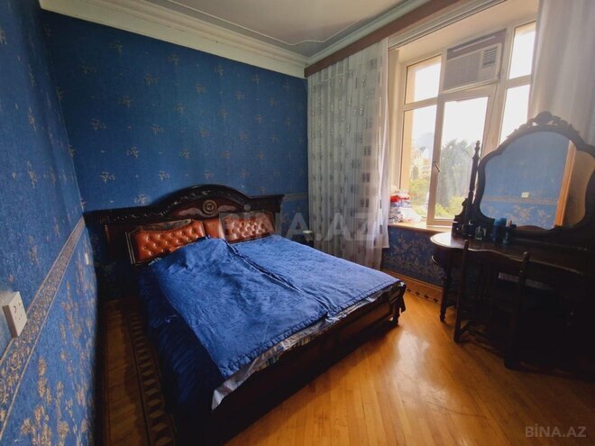Satılır 8 otaqlı köhnə tikili 280 m², 28 May m., photo 8 from 23