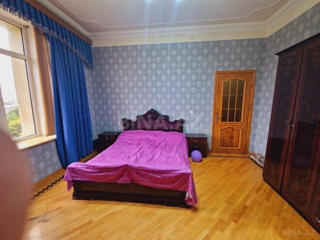 Satılır 8 otaqlı köhnə tikili 280 m², 28 May m., photo 7 from 23