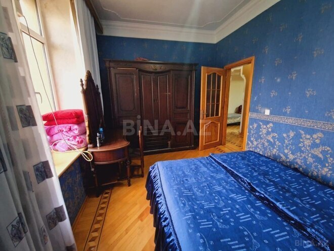 Satılır 8 otaqlı köhnə tikili 280 m², 28 May m., photo 9 from 23