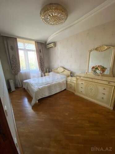 İcarəyə verilir 3 otaqlı köhnə tikili 130 m², Elmlər Akademiyası m., photo 3 from 14