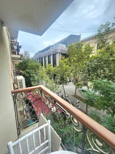 İcarəyə verilir 2 otaqlı köhnə tikili 75 m², Sahil m., photo 1 from 14