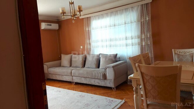 Продаётся 2-комн. вторичка 62 м², м. Нефтчиляр, photo 3 from 12