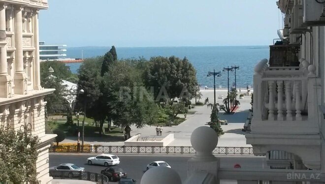 İcarəyə verilir 2 otaqlı köhnə tikili 90 m², Sahil m., photo 1 from 8