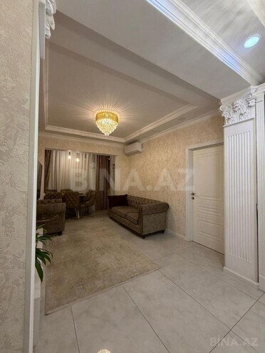 Продаётся 3-комн. вторичка 80 м², м. Ази Асланов, photo 3 from 12