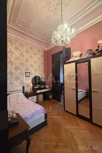 Satılır 5 otaqlı köhnə tikili 210 m², 28 May m., photo 7 from 14