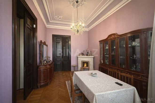 Satılır 5 otaqlı köhnə tikili 210 m², 28 May m., photo 10 from 14