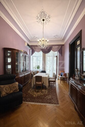 Satılır 5 otaqlı köhnə tikili 210 m², 28 May m., photo 9 from 14