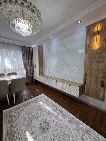 Satılır 2 otaqlı köhnə tikili 65 m², Əhmədli m., photo 1 from 19