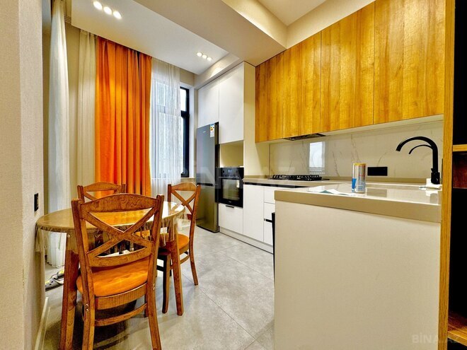 Продаётся 3-комн. новостройка 95 м², м. Кара Караев, photo 1 from 24