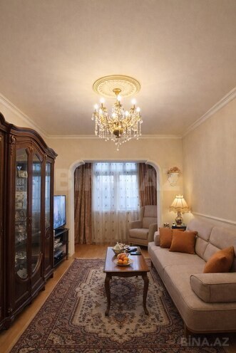 Satılır 3 otaqlı köhnə tikili 82 m², Nərimanov r., photo 1 from 12
