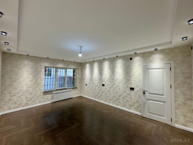 Satılır 4 otaqlı köhnə tikili 120 m², Qara Qarayev m., photo 18 from 30