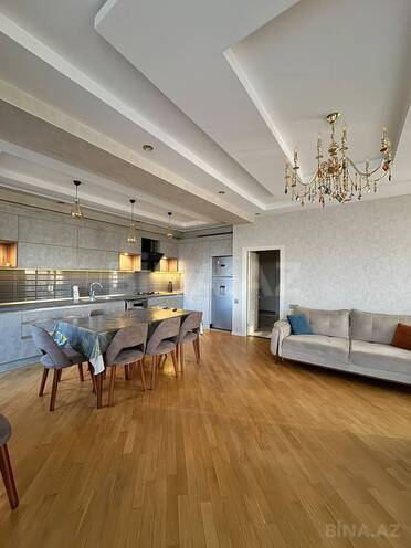 Сдаётся 3-комн. новостройка 110 м², Насиминский  р., photo 1 from 14