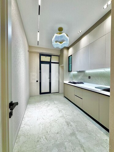 Продаётся 3-комн. новостройка 90 м², м. Кара Караев, photo 8 from 13
