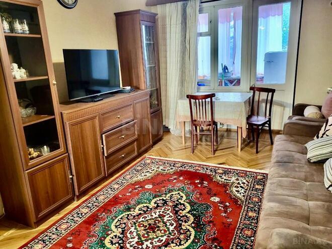 İcarəyə verilir 3 otaqlı köhnə tikili 90 m², Elmlər Akademiyası m., photo 1 from 11