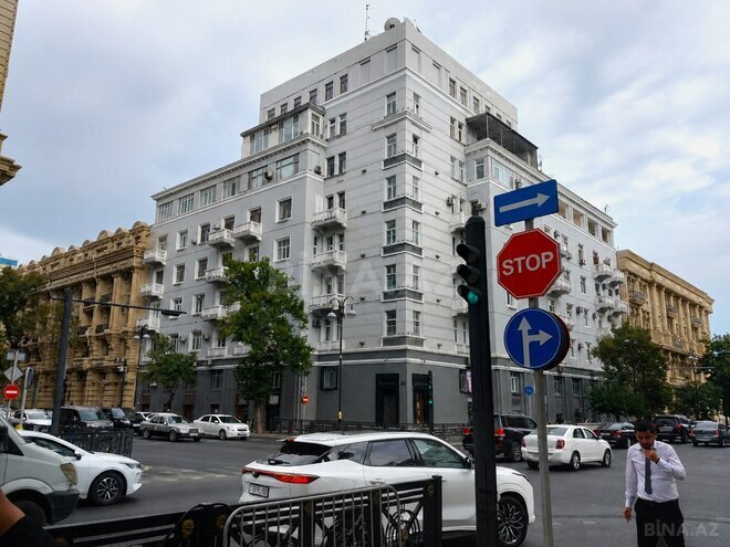 Продаётся 4-комн. вторичка 130 м², м. Сахил, photo 1 from 23