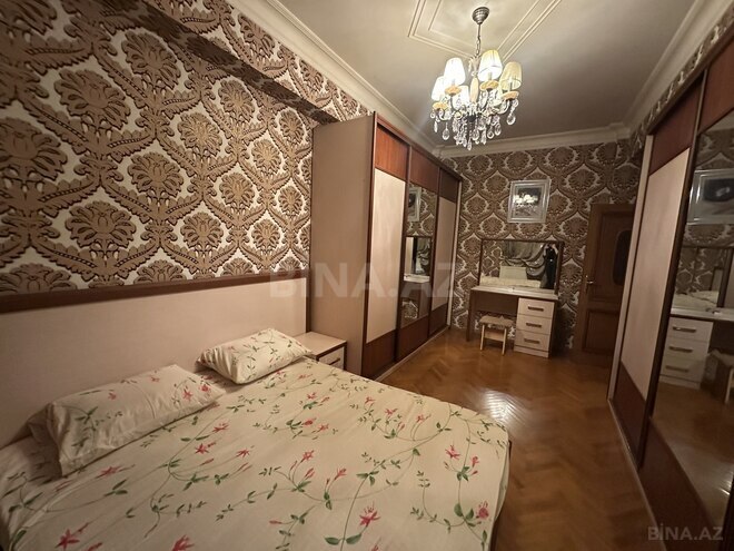 Сдаётся 3-комн. новостройка 140 м², м. Низами, photo 8 from 16
