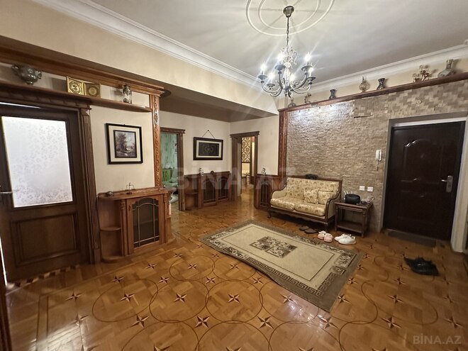 Сдаётся 3-комн. новостройка 140 м², м. Низами, photo 12 from 16