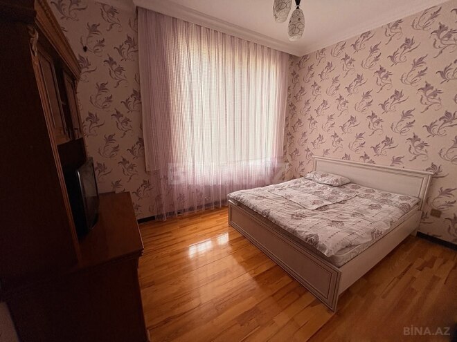 Satılır 6 otaqlı həyət evi/bağ evi 400 m², Novxanı q., photo 18 from 21