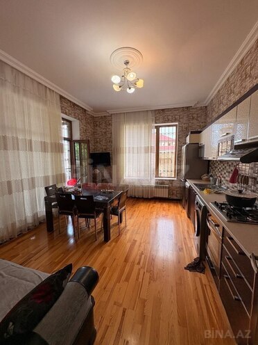 Satılır 6 otaqlı həyət evi/bağ evi 400 m², Novxanı q., photo 15 from 21