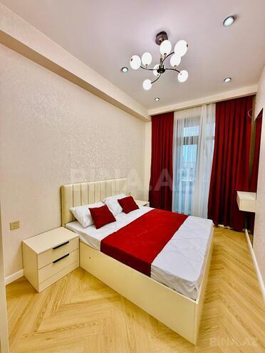 Продаётся 2-комн. новостройка 48 м², м. Кара Караев, photo 1 from 10