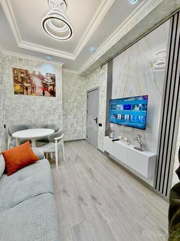 Продаётся 2-комн. новостройка 42 м², м. Кара Караев, photo 4 from 14