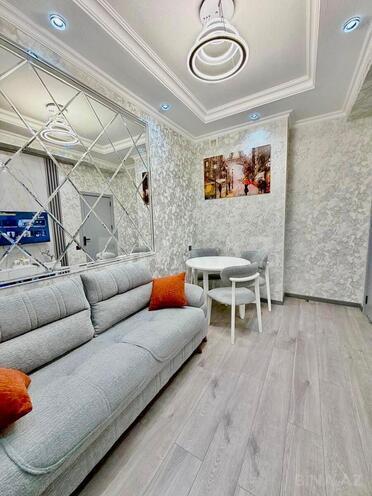 Продаётся 2-комн. новостройка 42 м², м. Кара Караев, photo 3 from 14