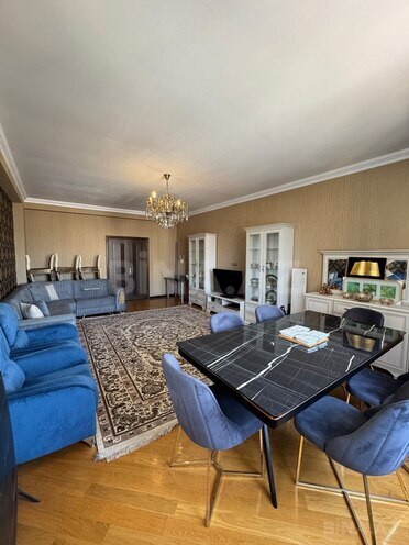 Продаётся 3-комн. новостройка 147 м², м. Элмляр Академиясы, photo 1 from 11
