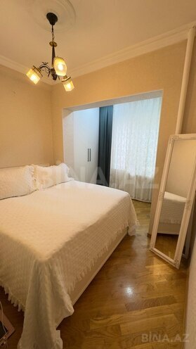 Satılır 2 otaqlı köhnə tikili 55 m², Azadlıq Prospekti m., photo 1 from 13