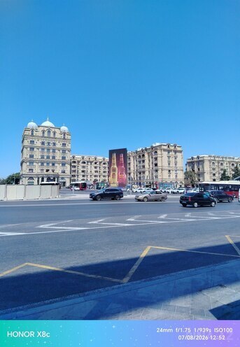 Продаётся 3-комн. вторичка 67 м², м. Гянджлик, photo 1 from 21