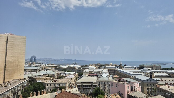 Satılır 4 otaqlı yeni tikili 250 m², Sahil m., photo 9 from 13