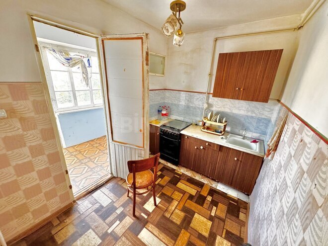 Satılır 2 otaqlı köhnə tikili 65 m², Qara Qarayev m., photo 25 from 30