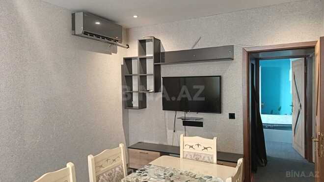 Сдаётся 3-комн. вторичка 55 м², м. Ази Асланов, photo 1 from 10