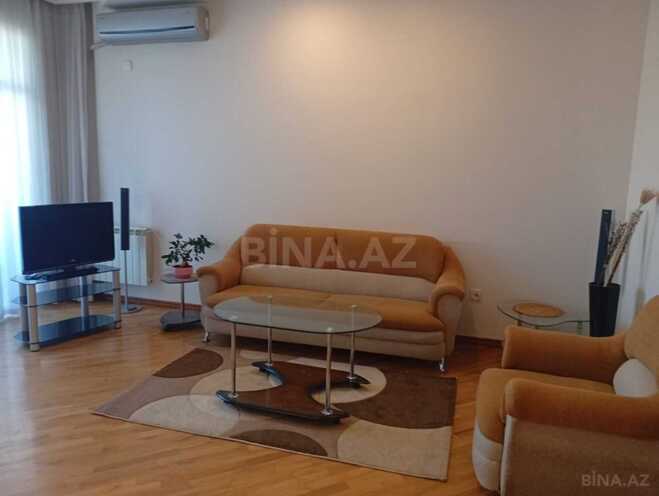 Сдаётся 2-комн. новостройка 87 м², м. Низами, photo 1 from 15