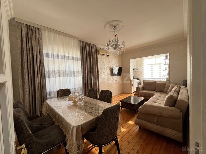 Продаётся 2-комн. вторичка 40 м², м. Ази Асланов, photo 1 from 17