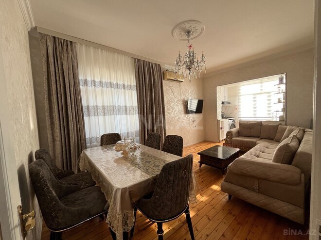Продаётся 2-комн. вторичка 40 м², м. Ази Асланов, photo 3 from 17