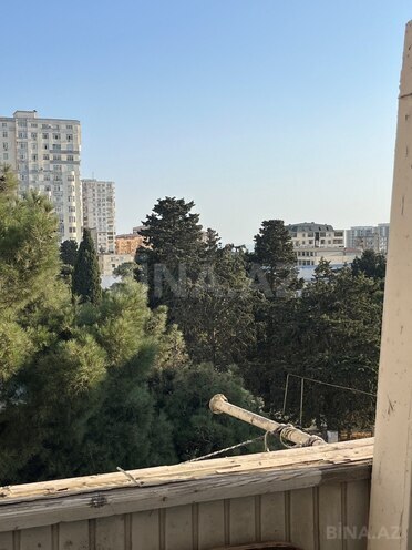 Продаётся 2-комн. вторичка 40 м², м. Ази Асланов, photo 16 from 17