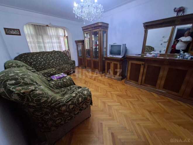 İcarəyə verilir 3 otaqlı köhnə tikili 70 m², Elmlər Akademiyası m., photo 1 from 13
