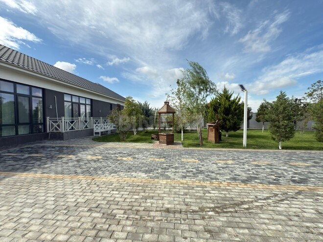 Satılır 5 otaqlı həyət evi/bağ evi 200 m², Novxanı q., photo 1 from 32