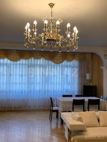 Сдаётся 3-комн. новостройка 150 м², м. Низами, photo 9 from 18