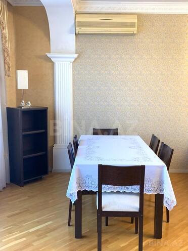 Сдаётся 3-комн. новостройка 150 м², м. Низами, photo 4 from 18