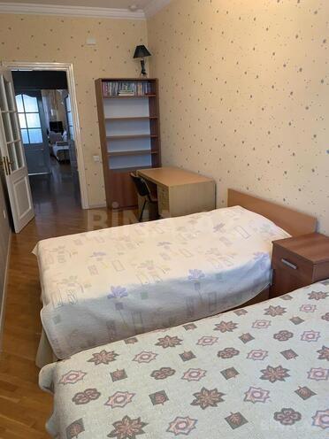 Сдаётся 3-комн. новостройка 150 м², м. Низами, photo 13 from 18